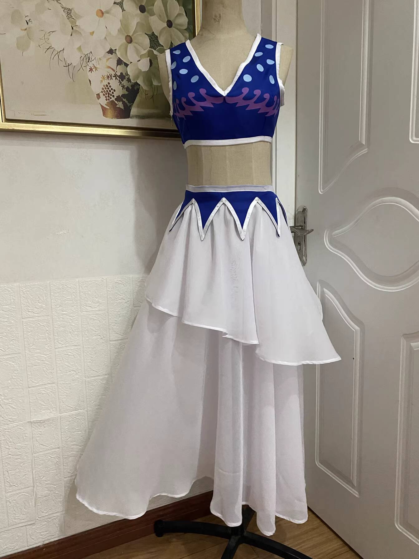 Neues Cosplay-Kostüm mit Obert – Party Games Name Bewertung und Preis